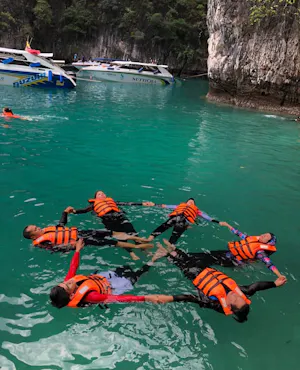 Phi Phi Island Day Trip Speedboat Tour include Transfer