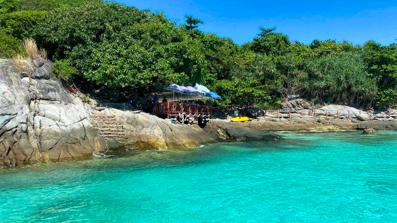 Join Tour Racha Island, Coral Island and Maithon Island by Speedboat from Phuket