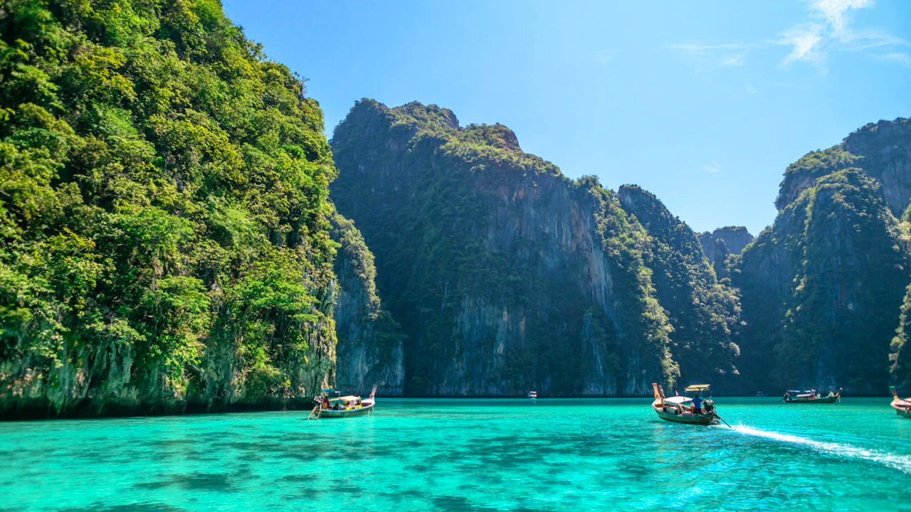 Phi Phi Island, Bamboo Island and Sunset Maiton Island by Seanery Speed Catamaran