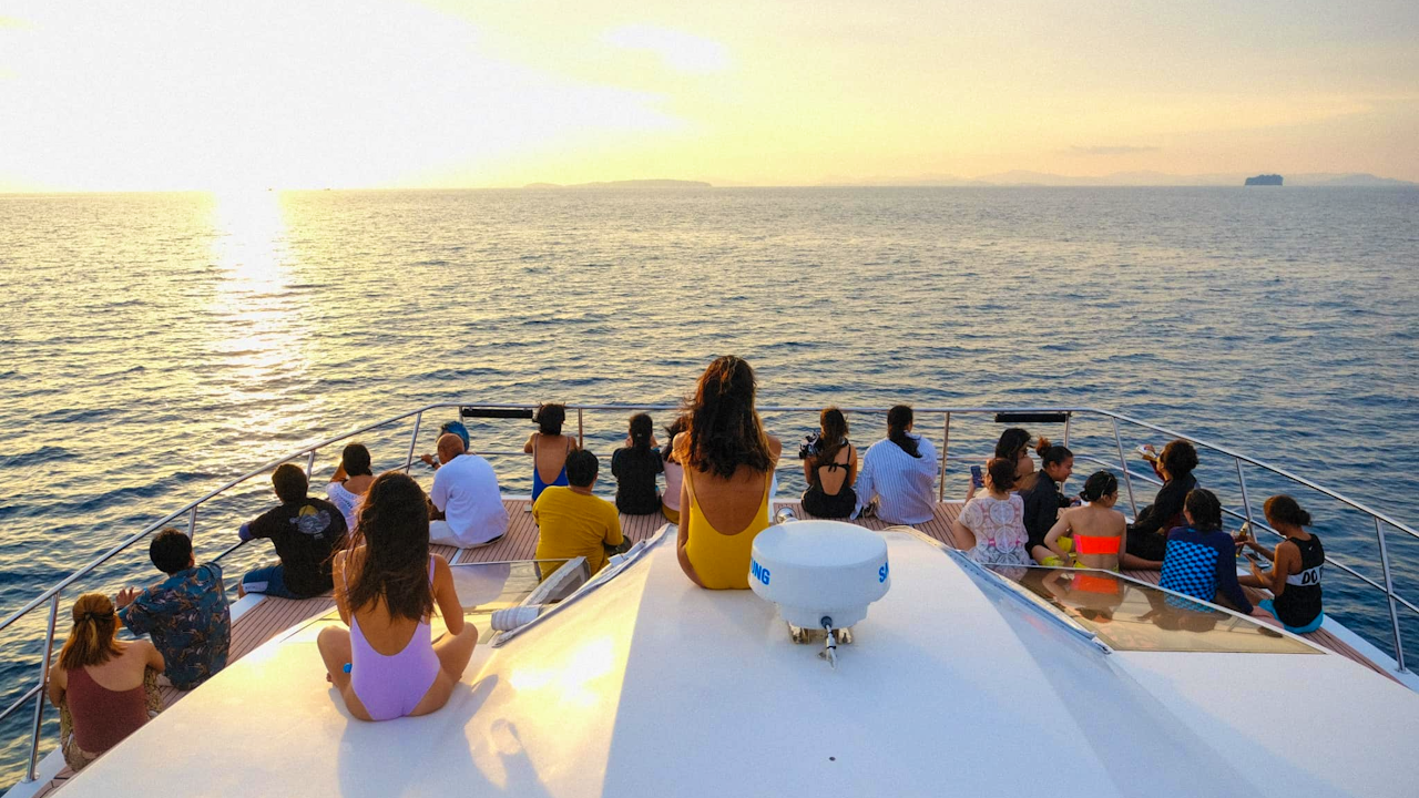 Phi Phi Island, Bamboo Island and Sunset Maiton Island by Seanery Speed Catamaran Location