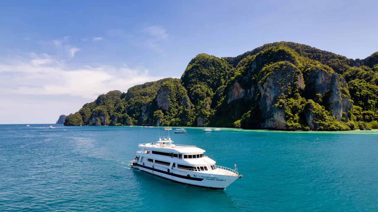 Join Tour Maithon Island, Phi Phi Island, Maya Beach and Khai Island by Speedboat or Speed Catamaran Location