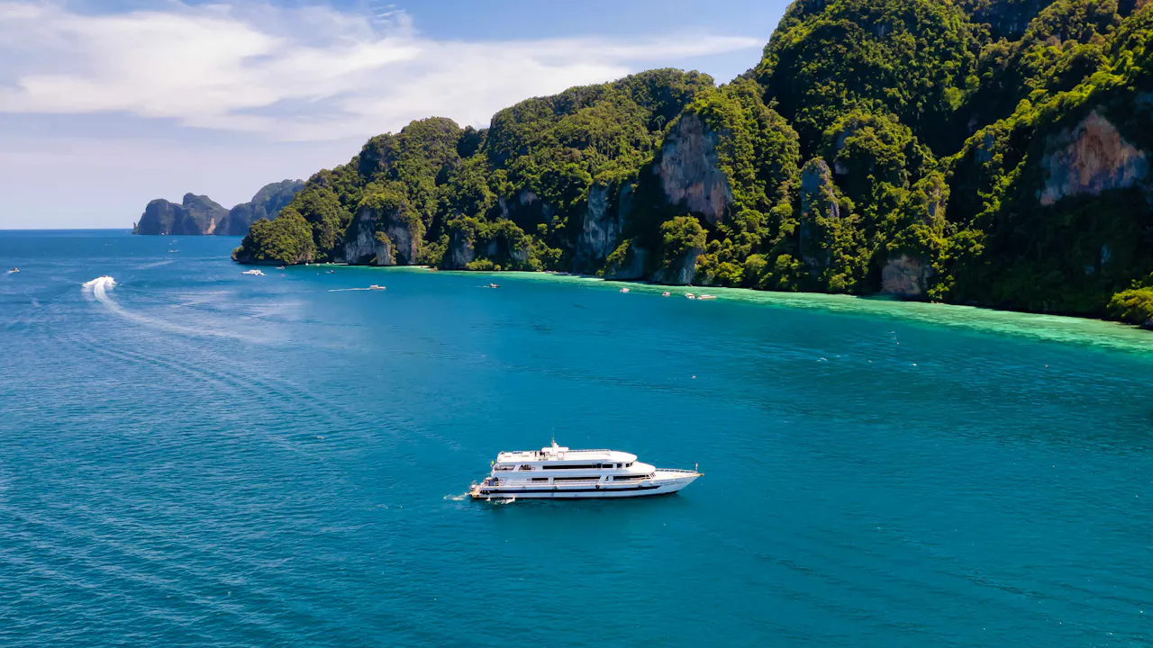 Join Tour Maithon Island, Phi Phi Island, Maya Beach and Khai Island by Speedboat or Speed Catamaran Discount