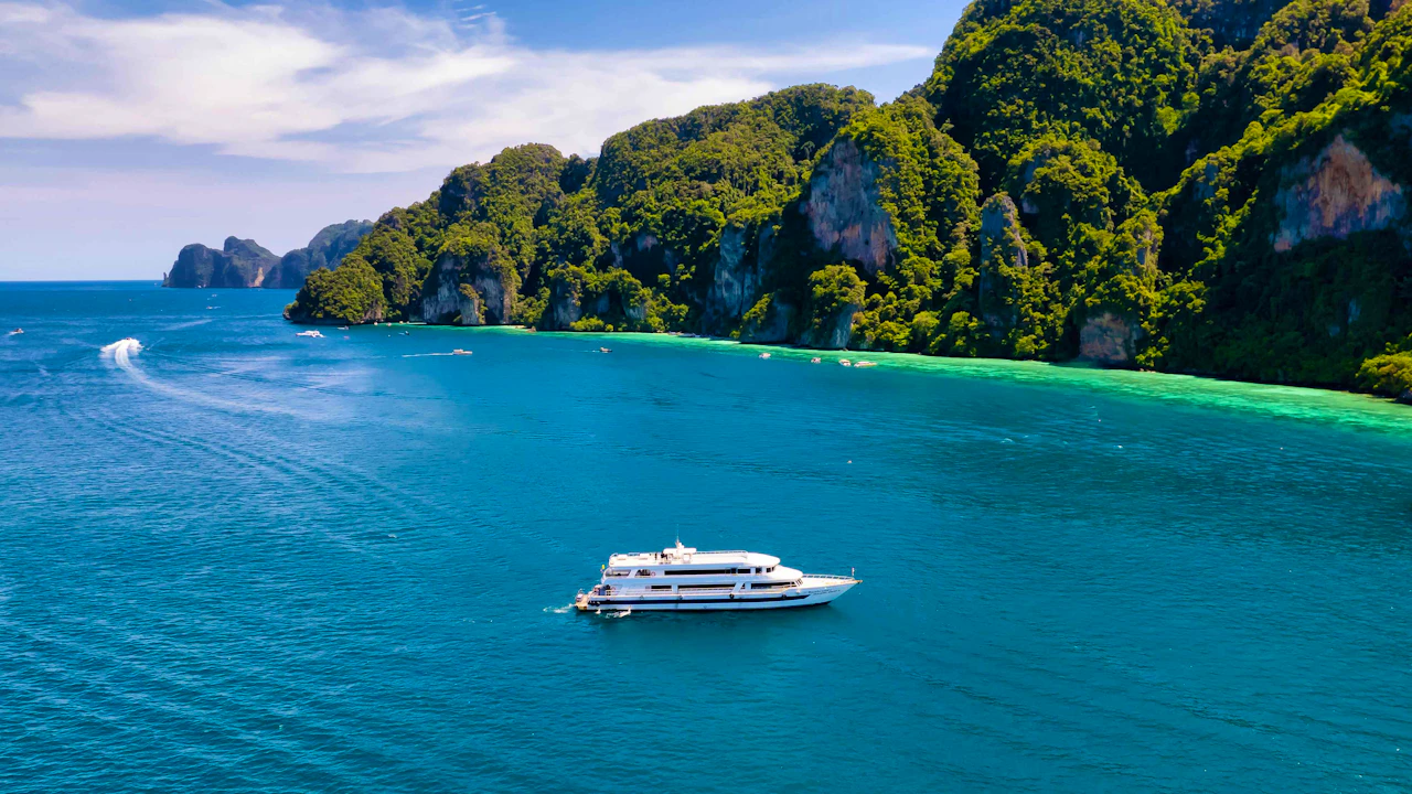 Join Tour Maithon Island, Phi Phi Island, Maya Beach and Khai Island by Speedboat or Speed Catamaran Discount