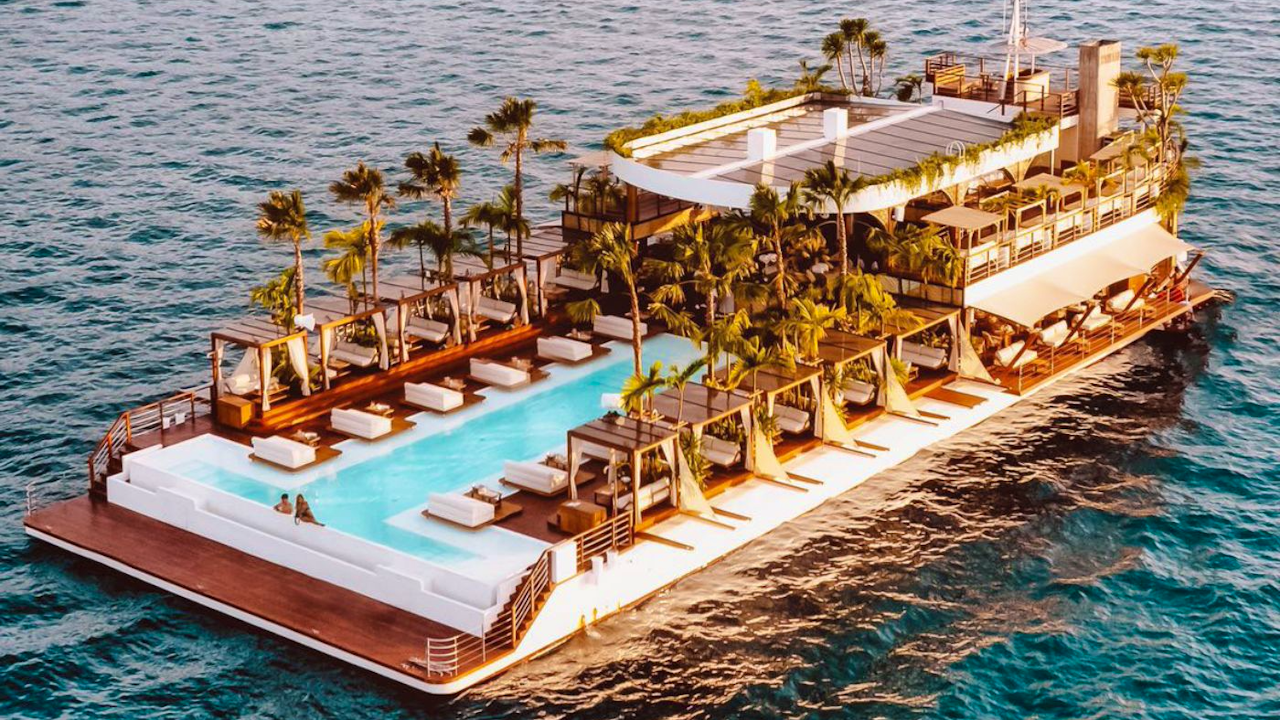 Hype Luxury Boat Experience Ticket