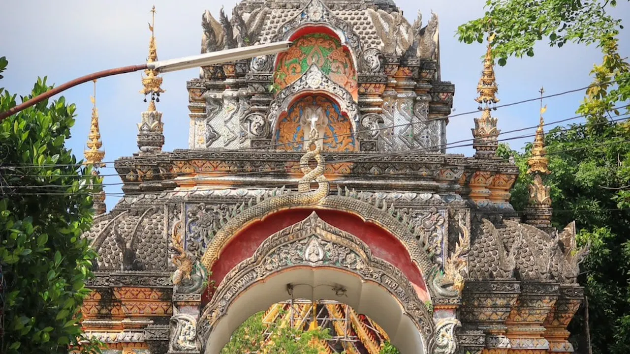 Half-Day Chiang Mai City Cycling Tour - Lifecycling - Non-Thai Resident