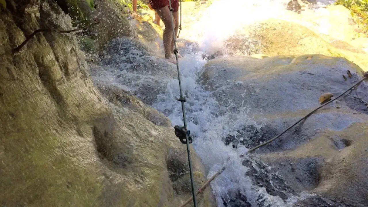 Climb Unique Sticky Waterfall in Chiang Mai Location