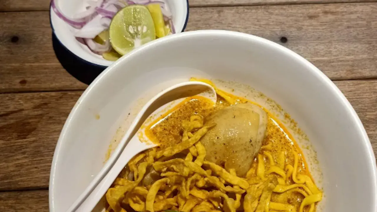 Chiang Mai Evening Street Food Walking Tour Review