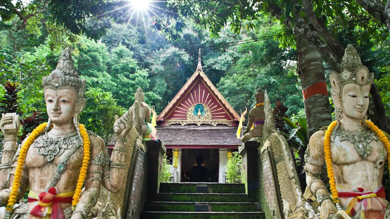 Hill Tribes & Wat Pha Lat: Half-Day Tour in Chiang Mai Ticket