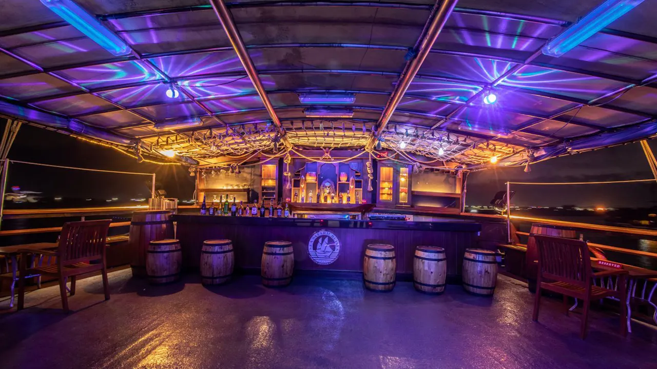 Bali Pirate Dinner Cruise