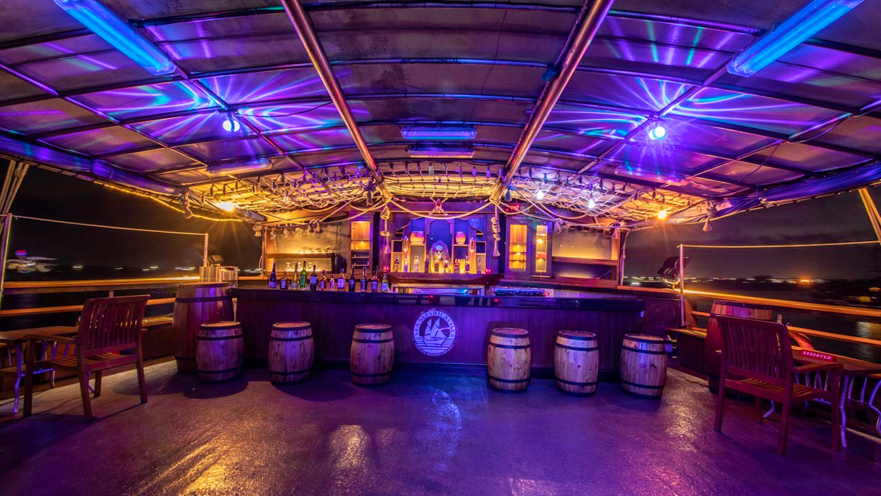 Bali Pirate Dinner Cruise