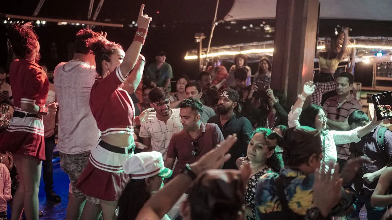 Bali Pirate Dinner Cruise Thrillark