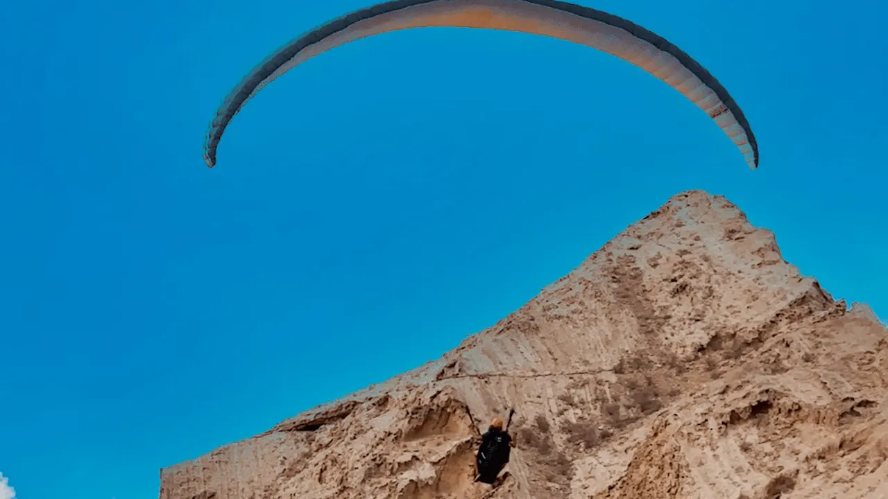 Tandem Paragliding Experience in Sharjah