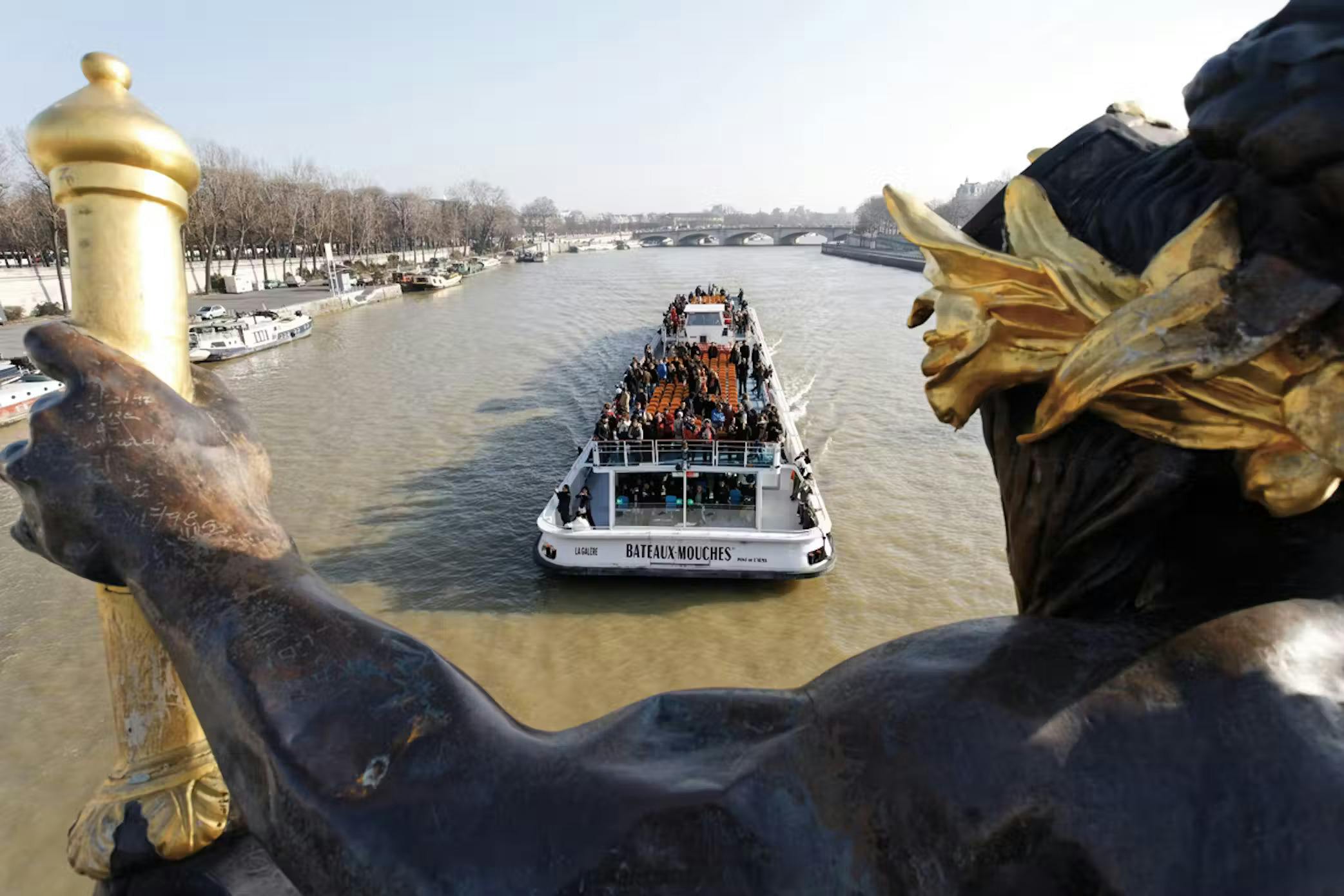 Louvre Museum: Entry Ticket + Seine River Cruise Ticket