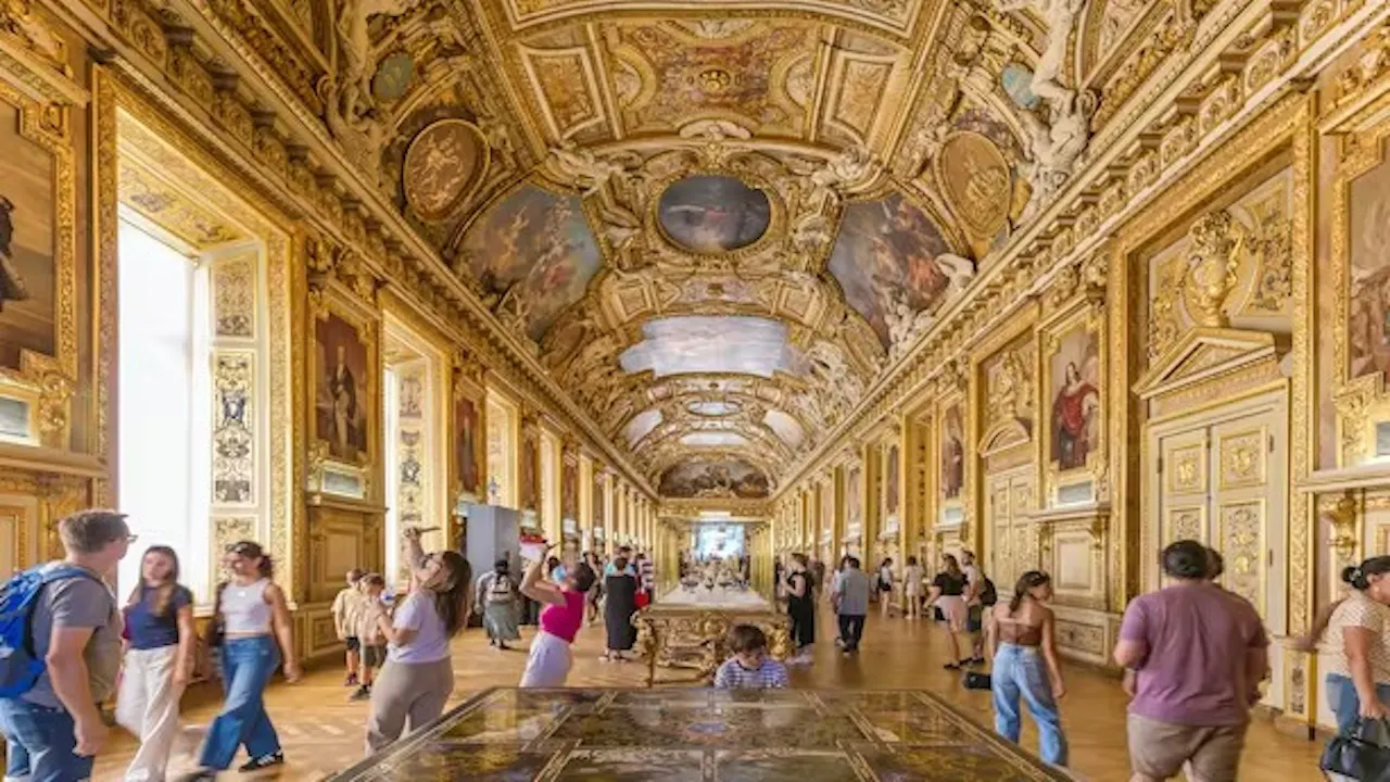 Louvre Museum: Entry Ticket + Hosted Access to Mona Lisa Category