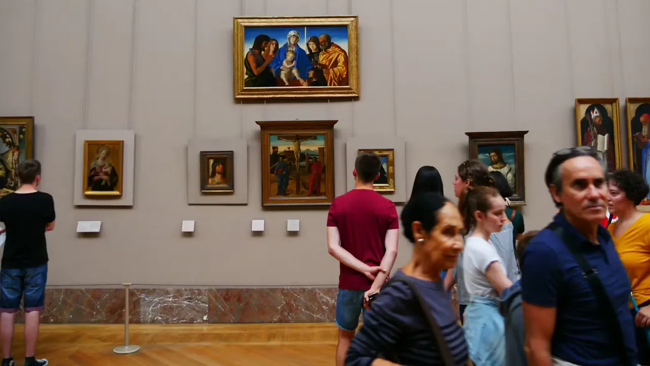 Louvre Museum: Entry Ticket + Hosted Access to Mona Lisa Price