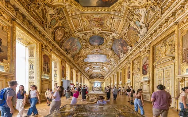 Louvre Museum: Fast Track Ticket + Hosted Access to Mona Lisa Category