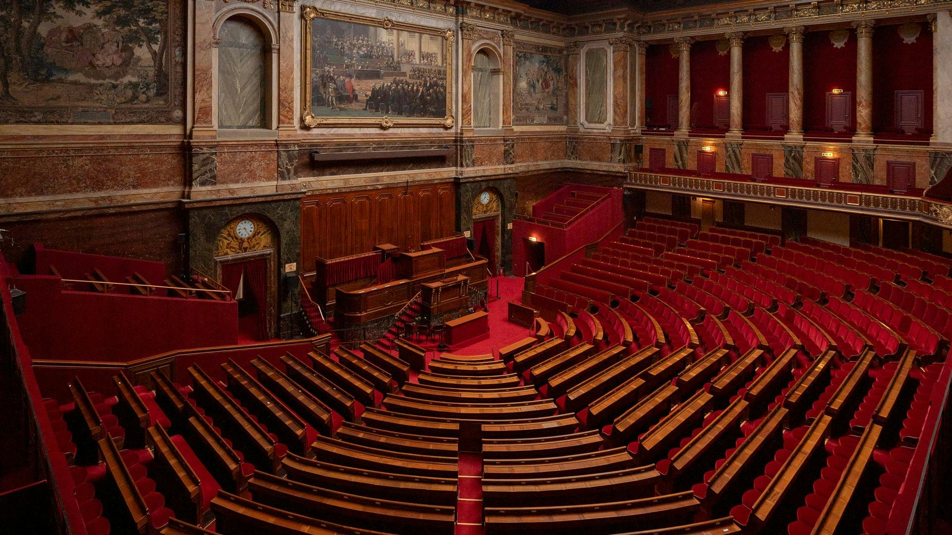 Palace of Versailles Entry Ticket + Gardens + Estate of Trianon 