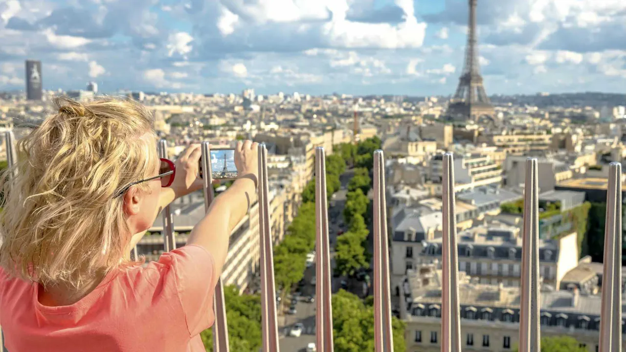 Arc de Triomphe Entry ticket + Rooftop Access