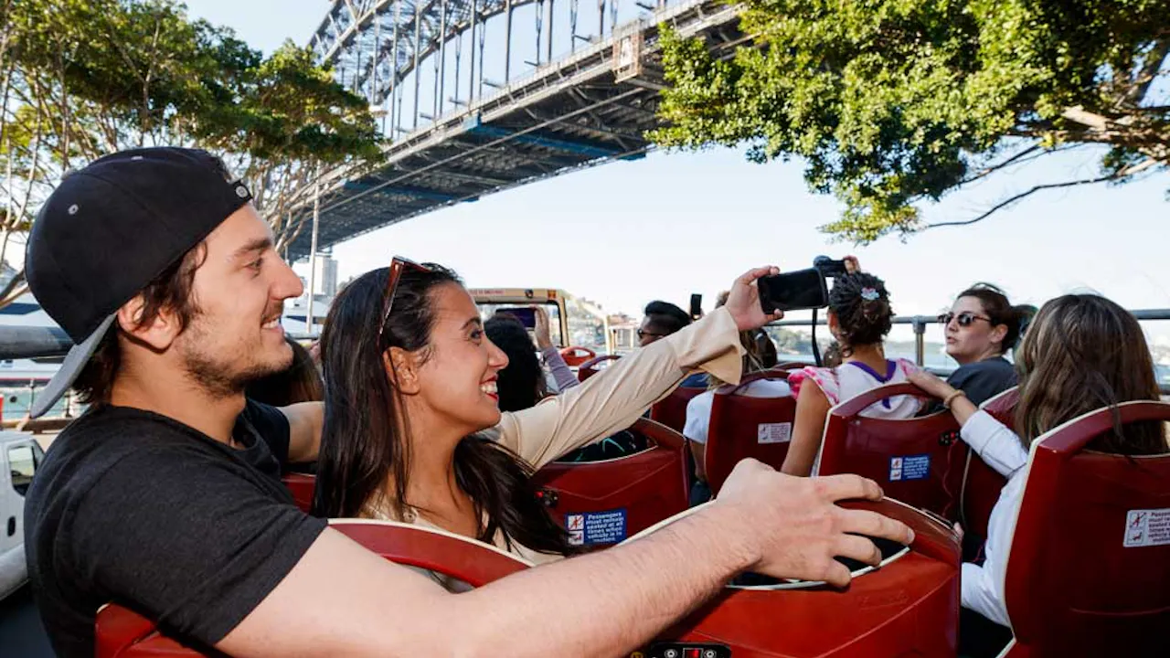 Sydney Bus Tour with Optional Hop-on-Hop-off Harbour Cruise Location