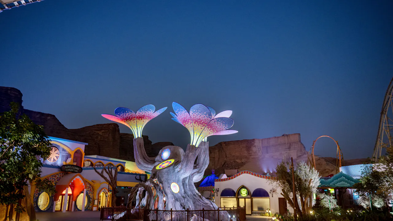 Combo: Six Flags Qiddiya City + Free Meal Voucher Ticket