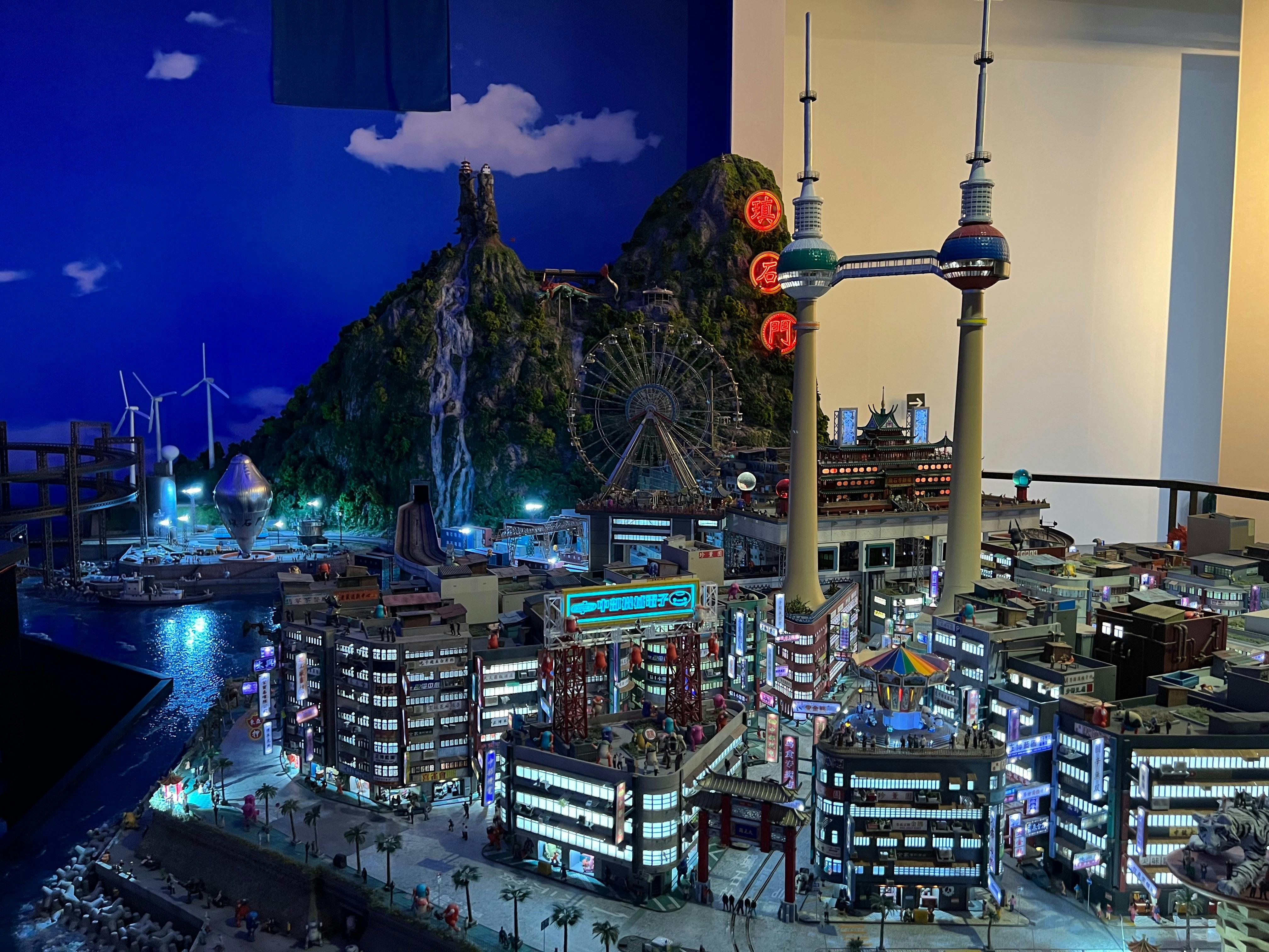 Small Worlds Tokyo Thrillark