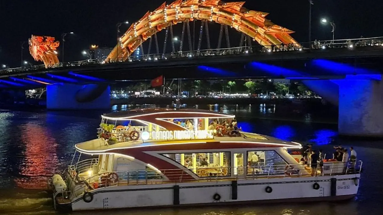 Han River Night by Poseidon Cruise Thrillark