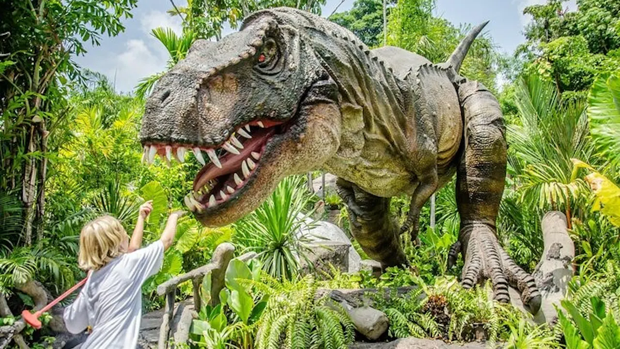 Combo: Carnival Magic Phuket and Dino Park Phuket Mini Golf Thrillark