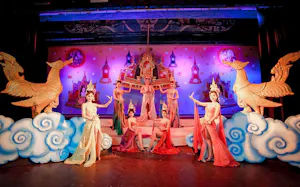 Combo: Golden Dome Cabaret Show and Sea Life Bangkok