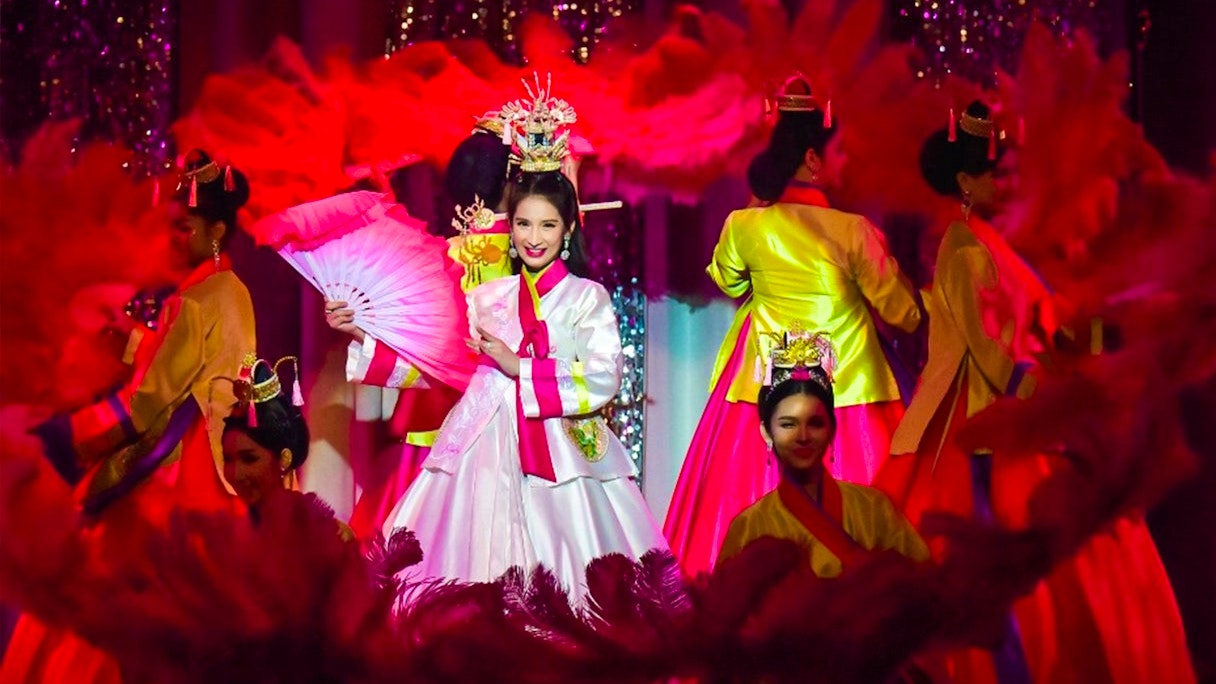 Combo: Golden Dome Cabaret Show and Sea Life Bangkok Discount