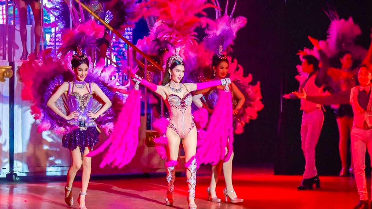 Combo: Golden Dome Cabaret Show and Sea Life Bangkok Ticket