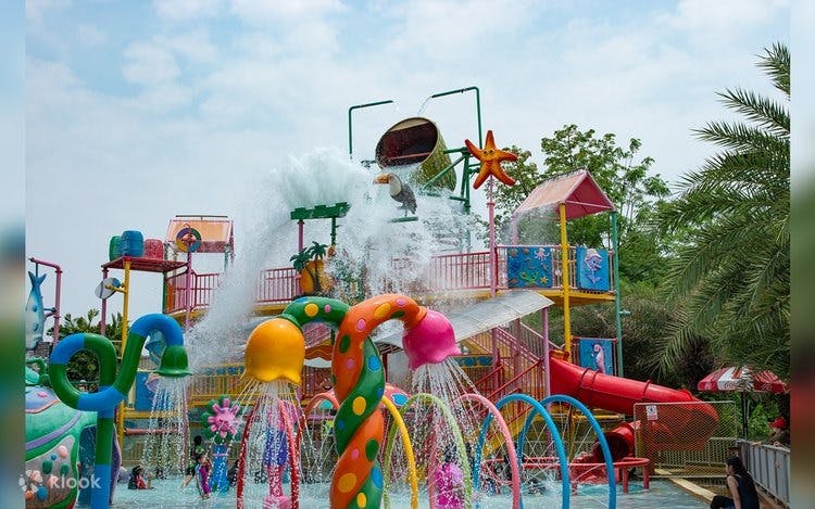 Combo: Dream world Bangkok and Safari Park Ticket