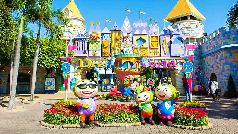 Dream World Bangkok and Mahanakhon SkyWalk Combo Ticket