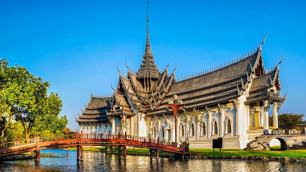 Jurassic World and Ancient City Bangkok Combo Tickets