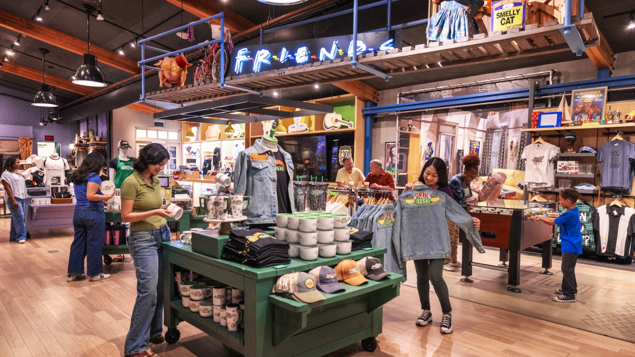 Warner Bros. Studio Tour Hollywood: Guided Tour