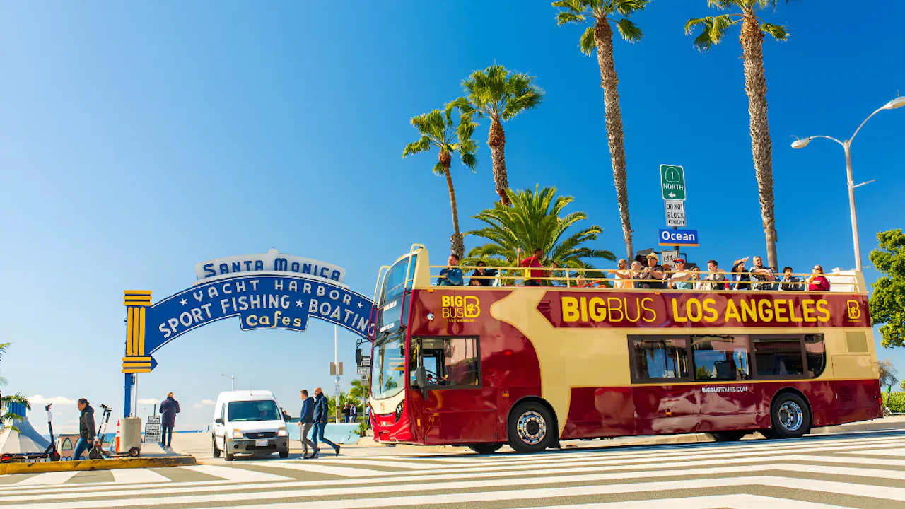 Big Bus Los Angeles Hop-on Hop-off Bus Tour Ticket
