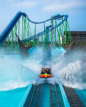 Combo: Adventure Waterpark Desaru Coast + Illusian 3D Art Museum