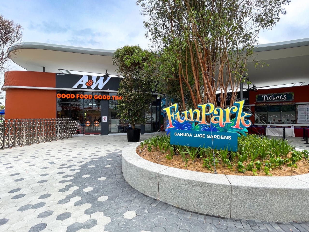 SplashMania Gamuda Cove + FunPark Combo Ticket 