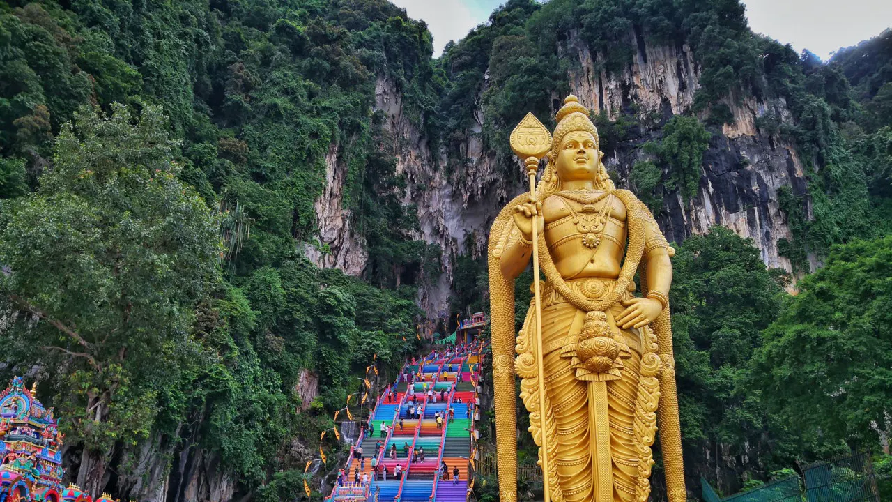 Combo: SplashMania Gamuda Cove + Batu Caves and Kuala Lumpur Countryside Tour Location