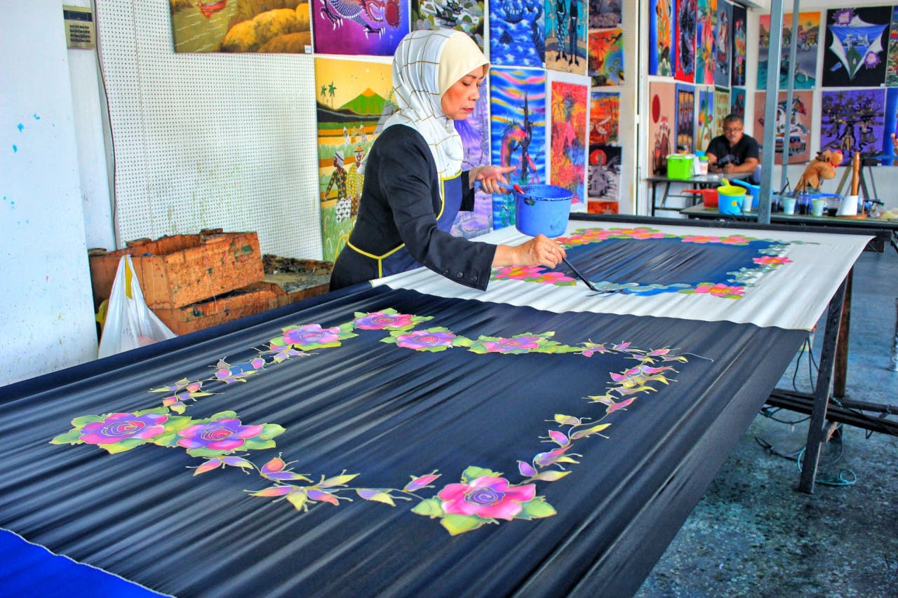 Combo: SplashMania Gamuda Cove + Batu Caves and Kuala Lumpur Countryside Tour Category