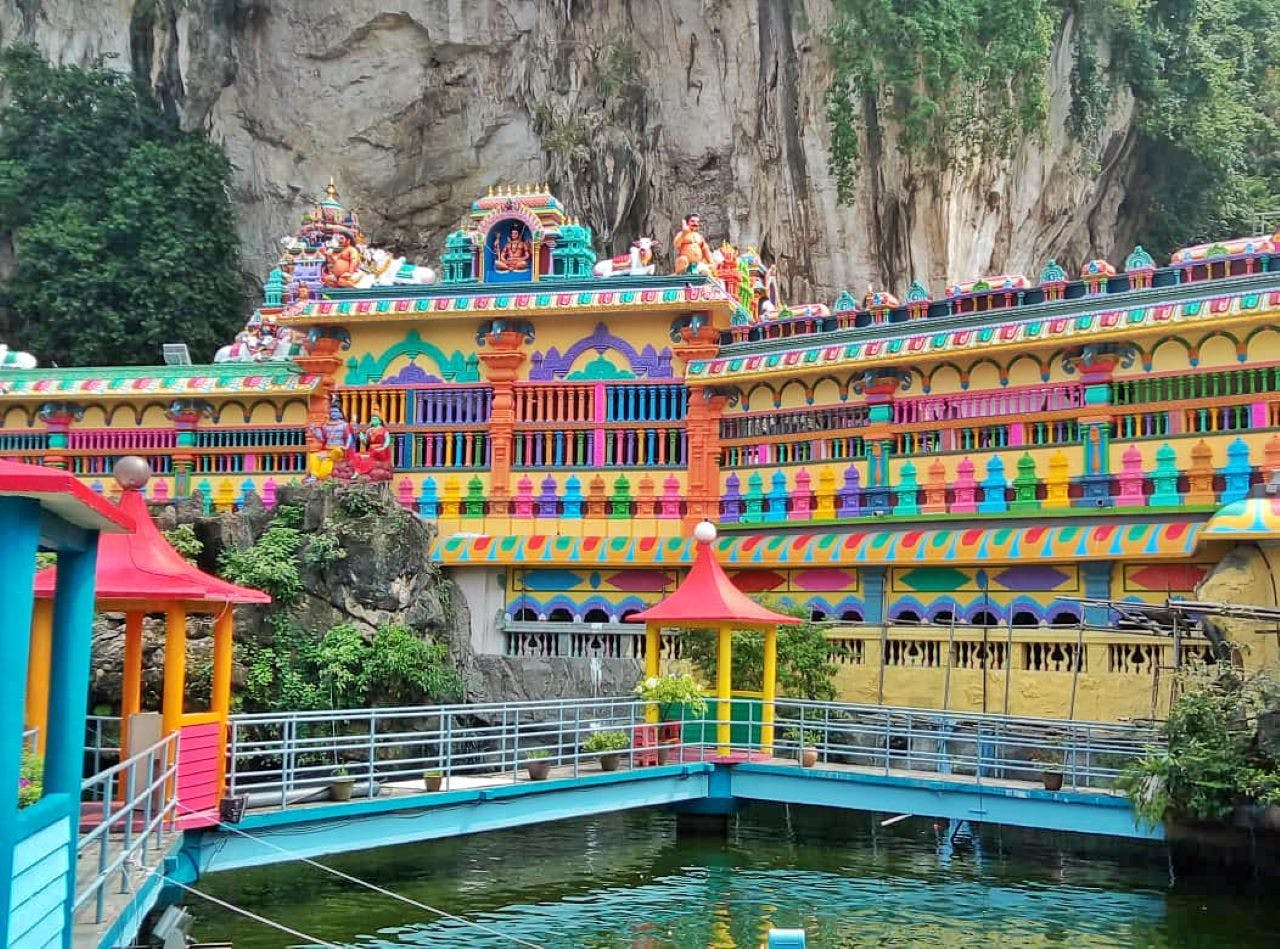 Combo: SplashMania Gamuda Cove + Batu Caves and Kuala Lumpur Countryside Tour Review