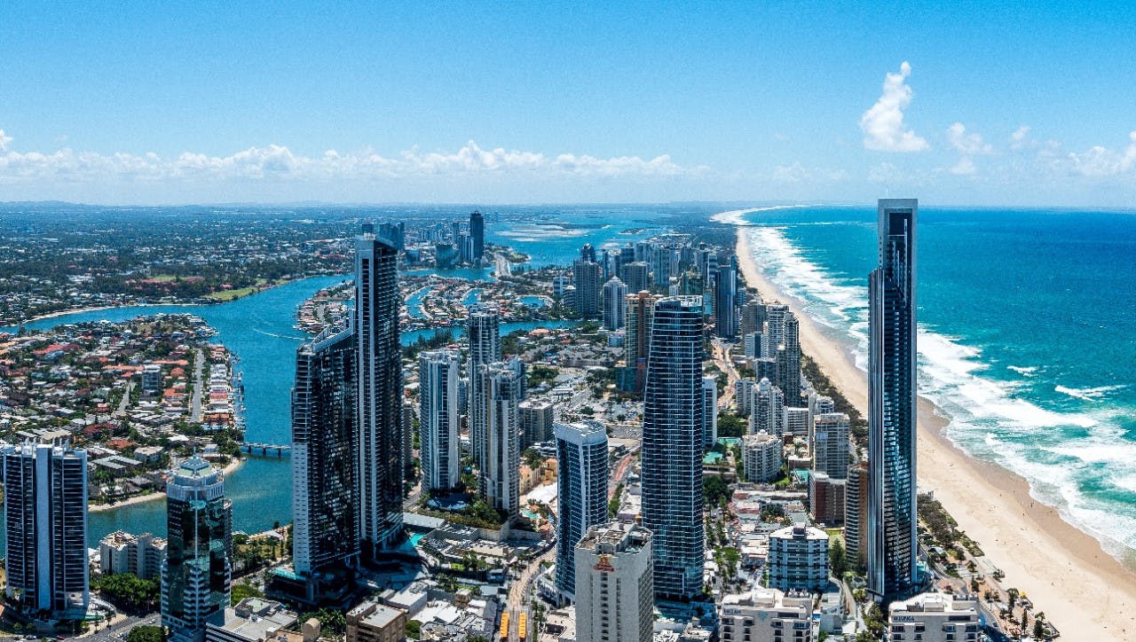 Combo: Wet'n'Wild Gold Coast + SkyPoint Observation Deck 
