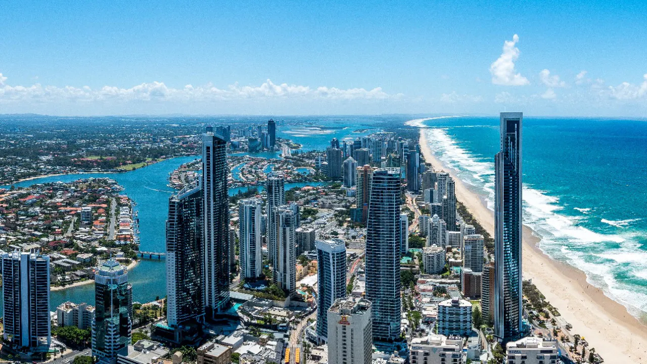 Combo: Wet'n'Wild Gold Coast + SkyPoint Observation Deck