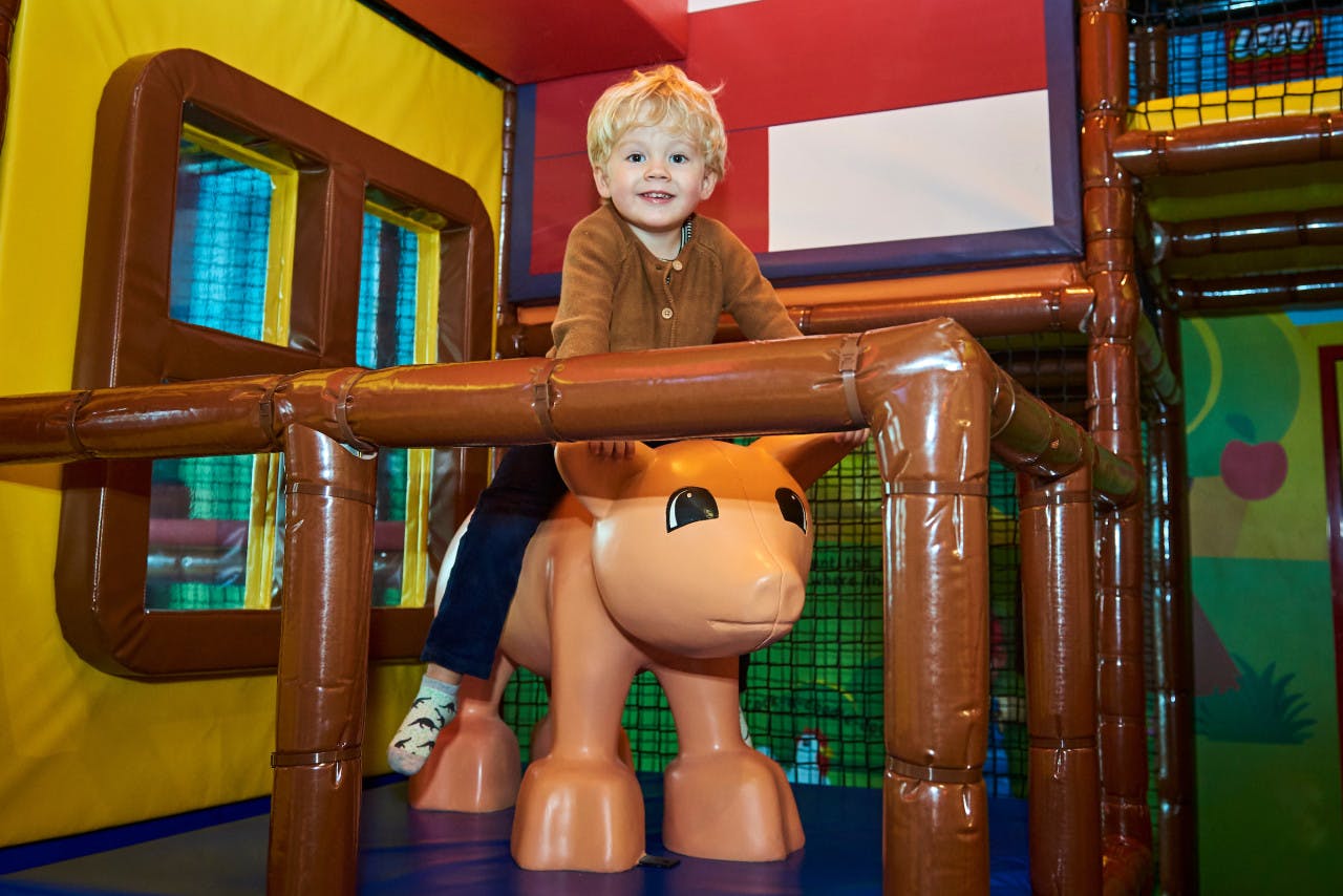 Combo: LEGOLAND Discovery Centre Melbourne + Kryal Castle Location