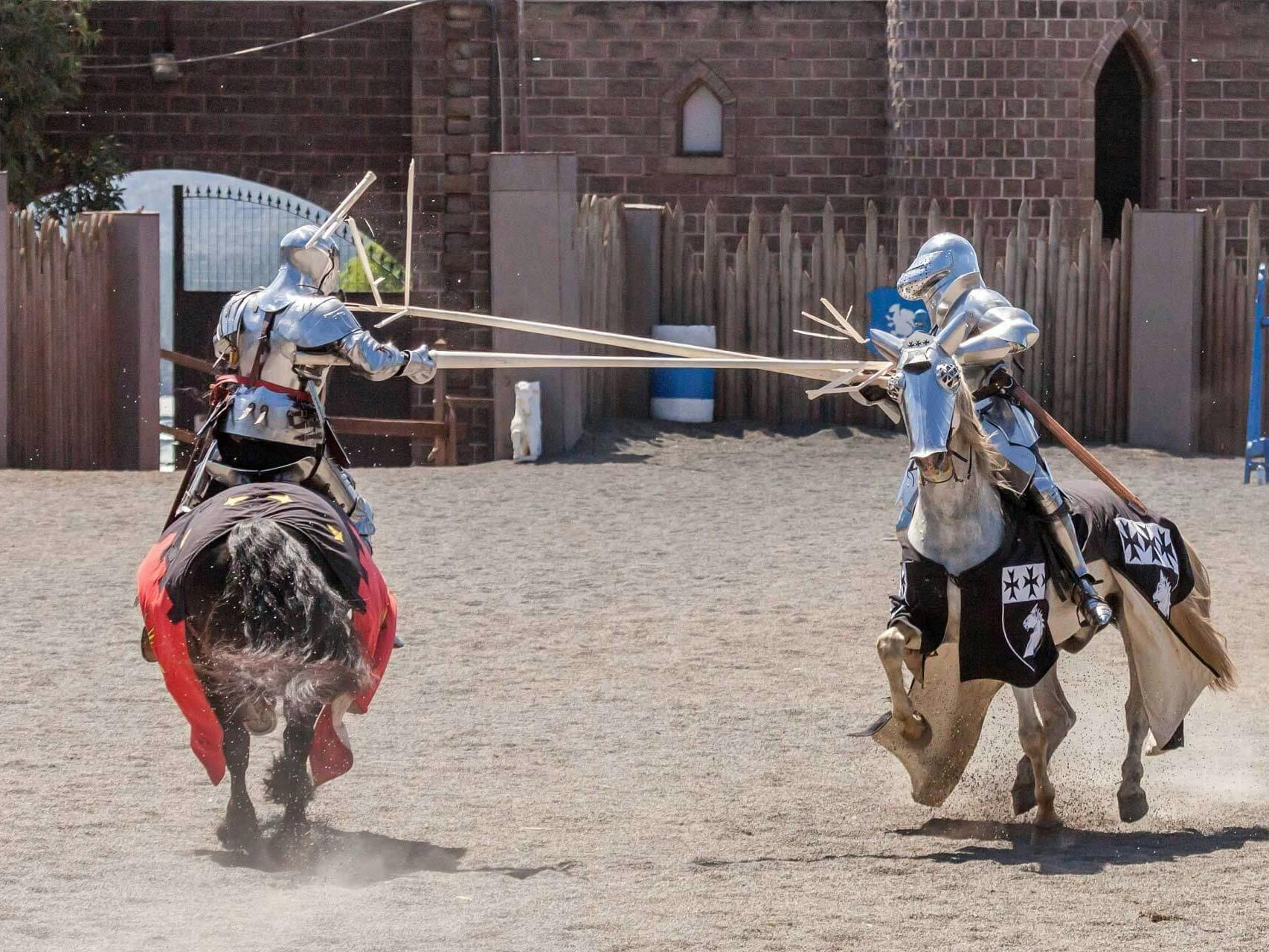 Combo: LEGOLAND Discovery Centre Melbourne + Kryal Castle 
