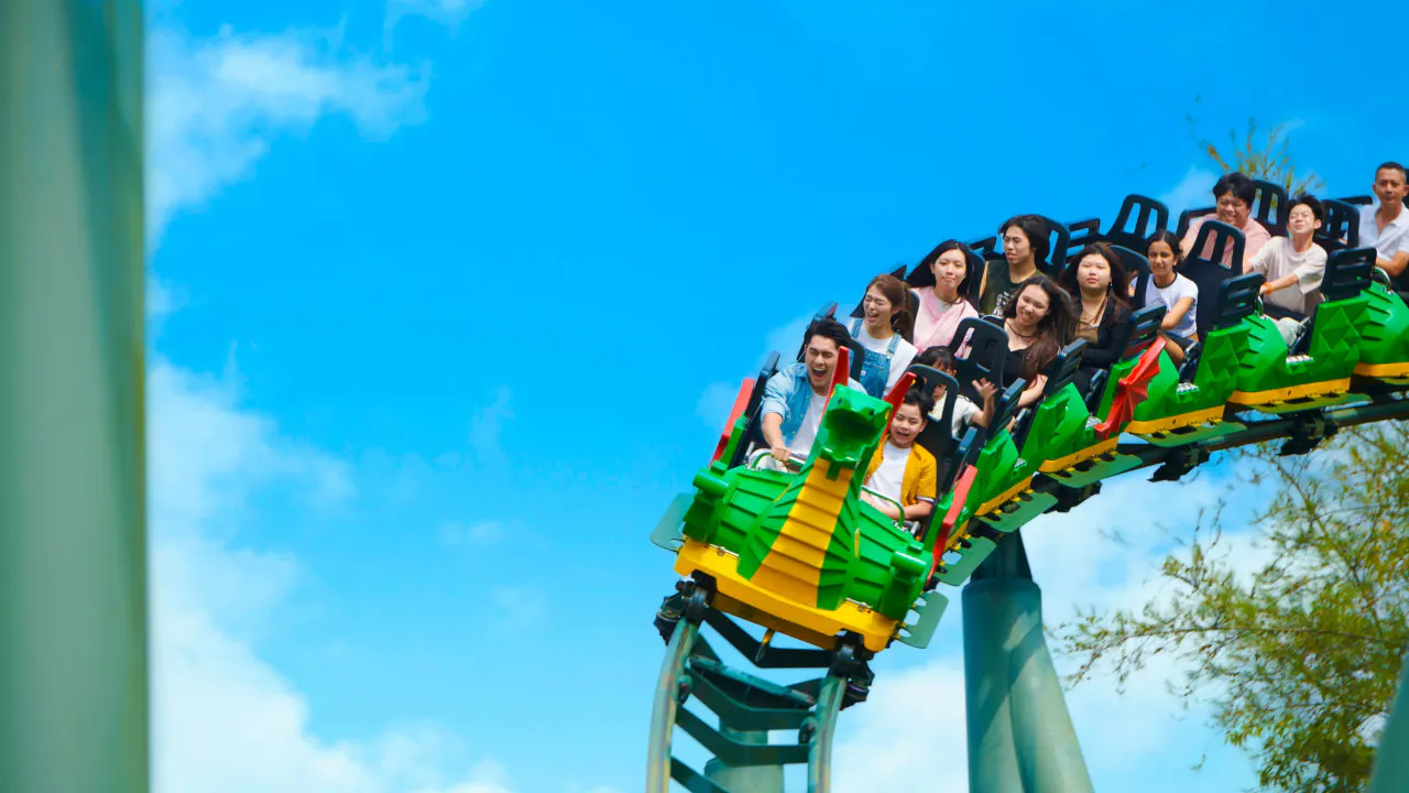 Combo: LEGOLAND Malaysia + Blue Ice Skating Rink @ Paradigm Mall Category