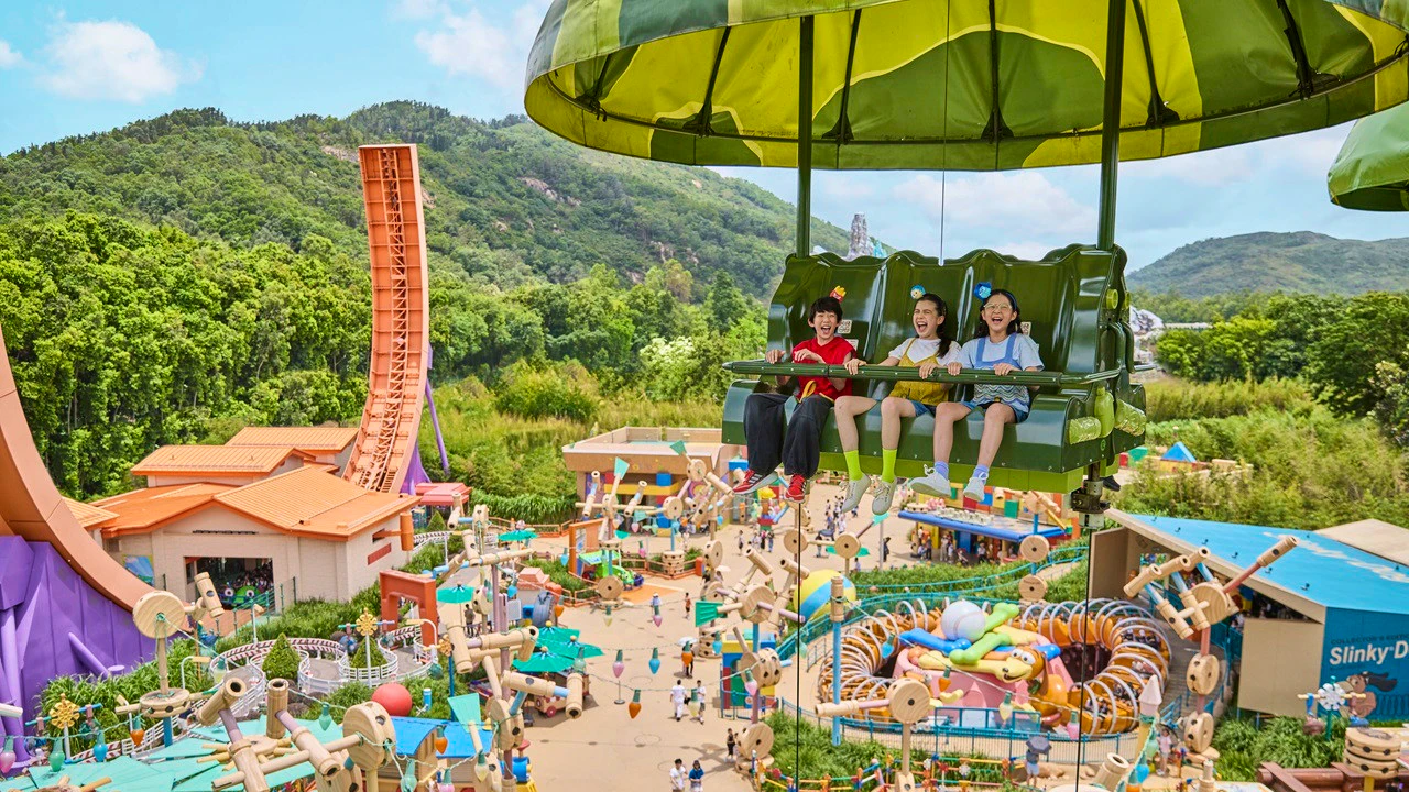 Hong Kong Disneyland Disney Premier Access Ticket Location