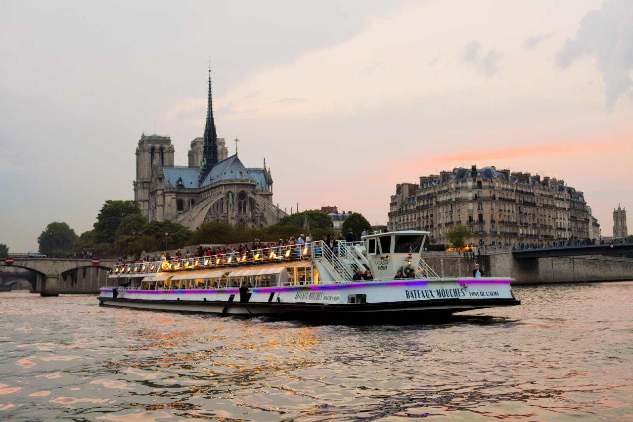 Seine River Sightseeing Cruise by Bateaux Mouches Discount