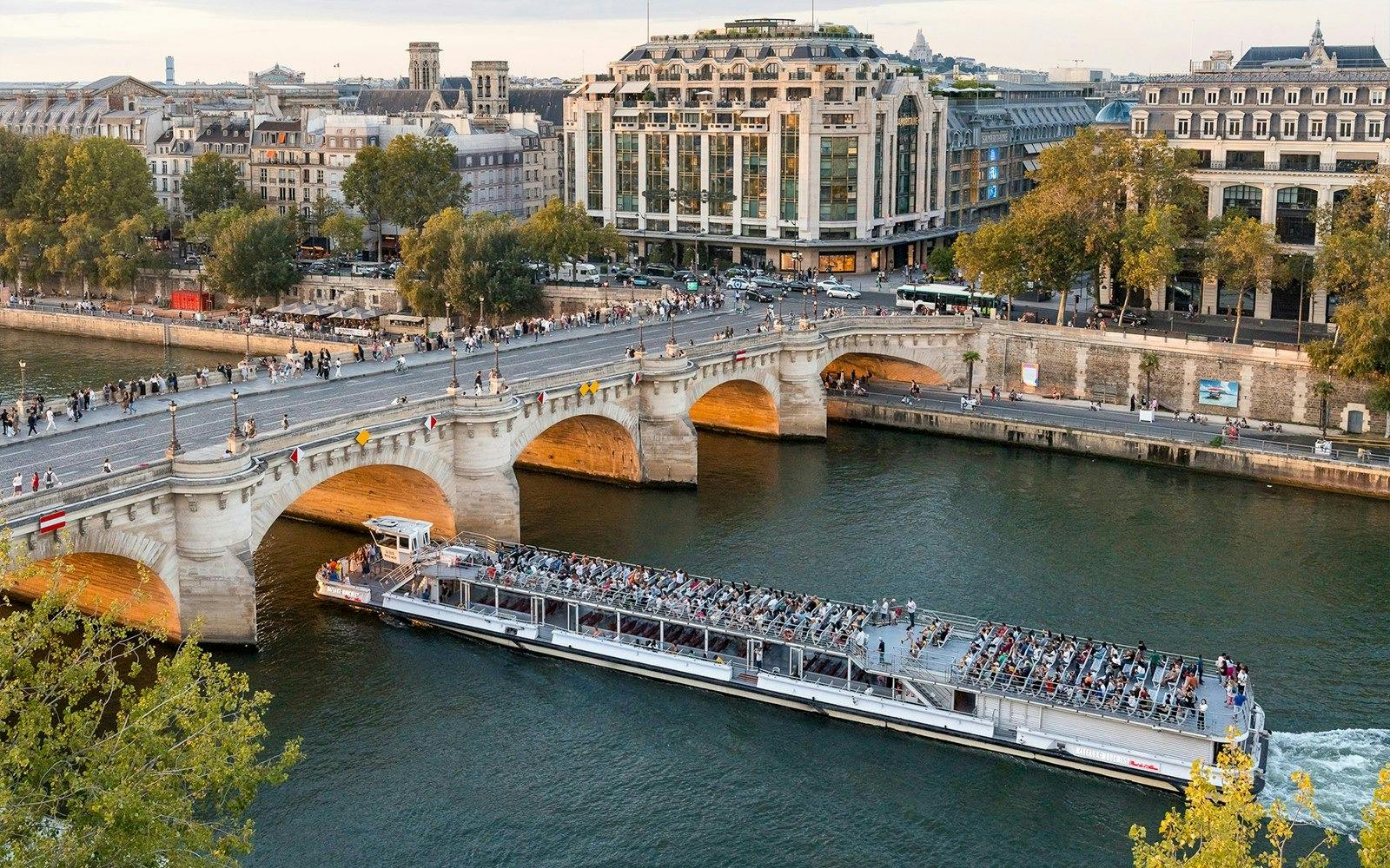 Seine River Sightseeing Cruise by Bateaux Mouches Location