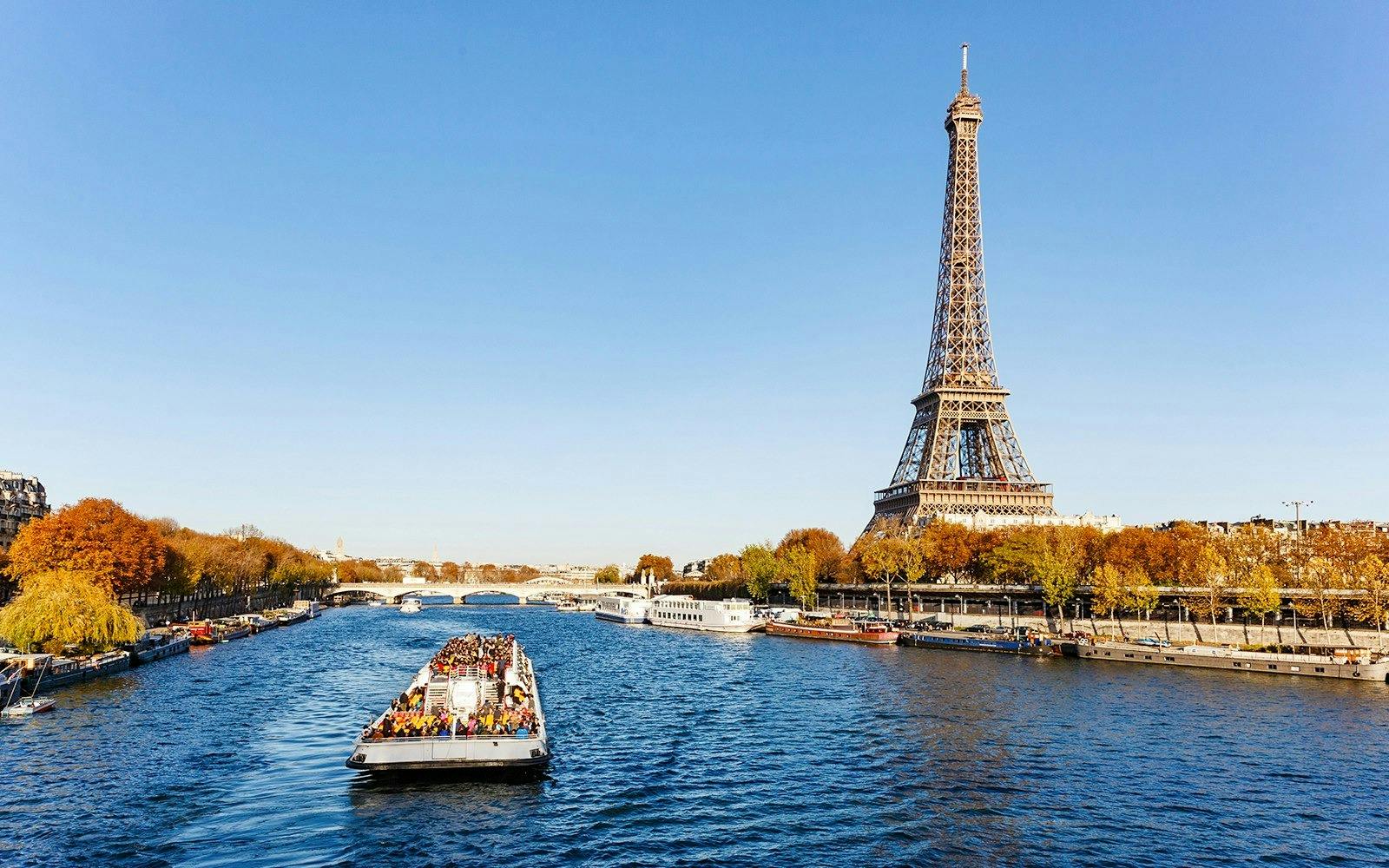 Seine River Sightseeing Cruise by Bateaux Mouches Discount
