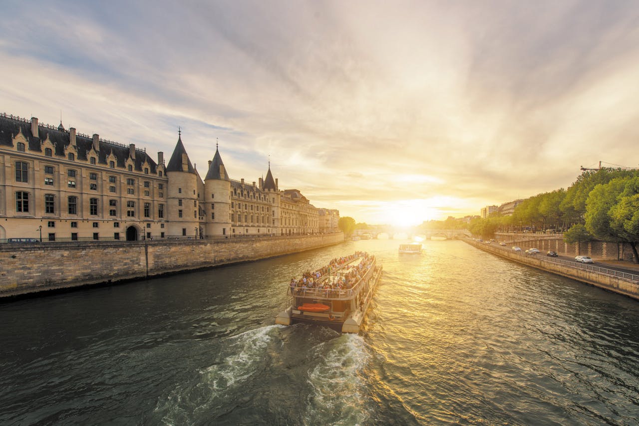 COMBO: Paris Museum Pass + Seine River Sightseeing Cruise by Bateaux Parisiens Review